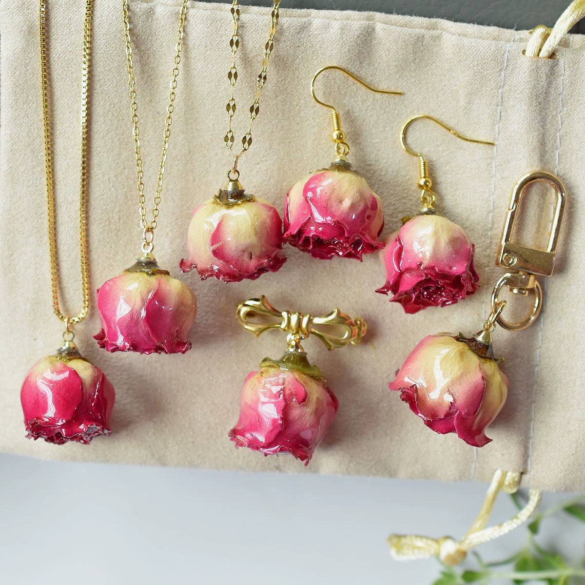 Romantic dried flowers, real flowers, rose earrings, earrings, brooches, jewelry, holiday gifts for women